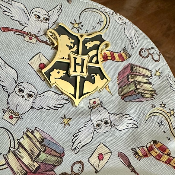 Harry Potter Hedwig Themed Backpack - Picture 3 of 16